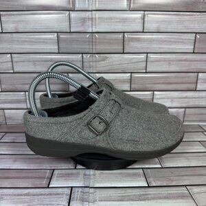 Merrell Women's Grey Encore Kassie Buckle Slip-On Clogs Shoe Size 7‎